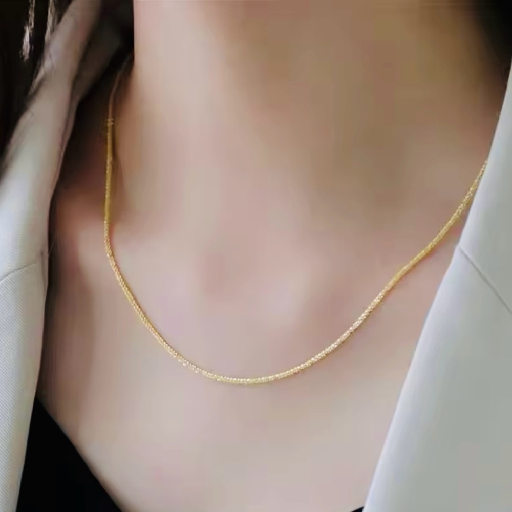 Elegant Gold Necklace